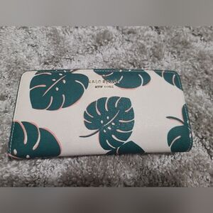 Kate Spade White and Green Monstera Women's Wallet
